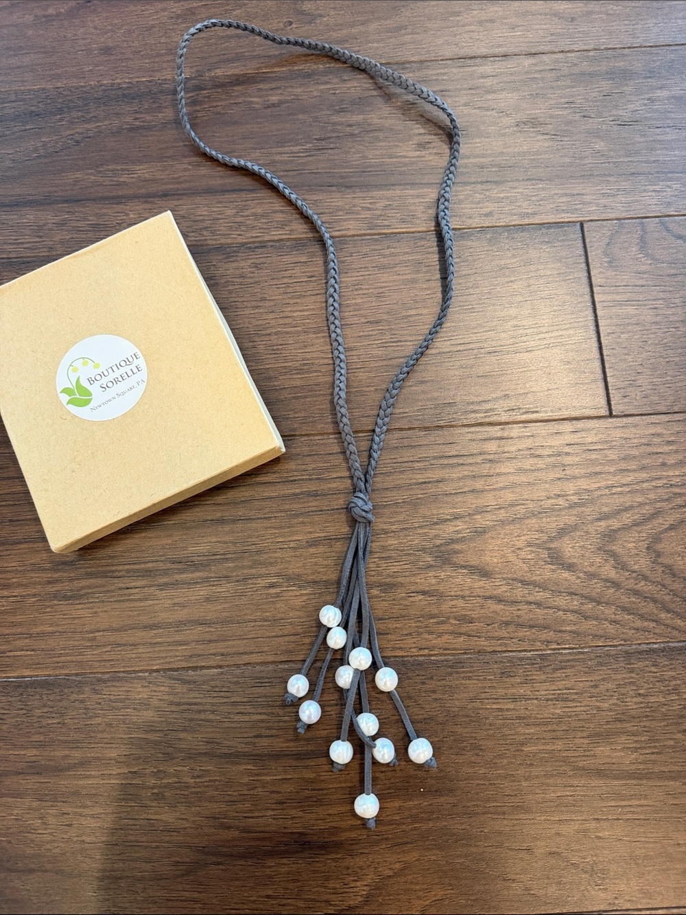 Fresh Water Pearl Suede Leather Necklace - C56-012 - Picture 3 of 4